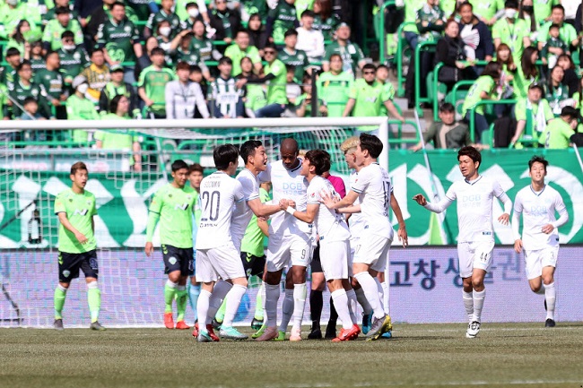 Jeonbuk Motors vs Daegu FC, 13h00 ngày 1/11: Thẳng tiến tới ngôi vô địch