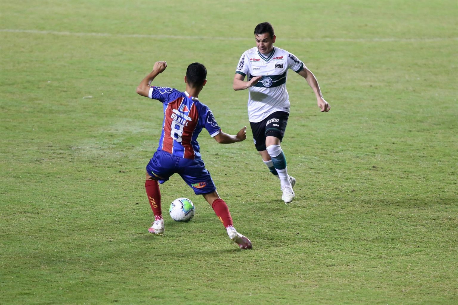 Coritiba vs Bahia, 4h ngày 17/11: Cải thiện thành tích