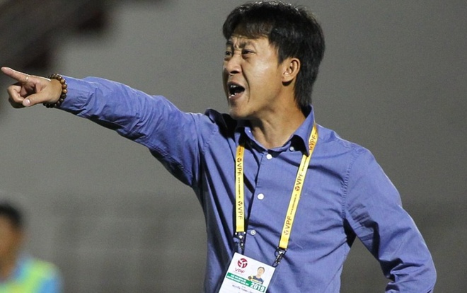Trương Việt Hoàng chưa phải là HLV giỏi nhất V-League 2020