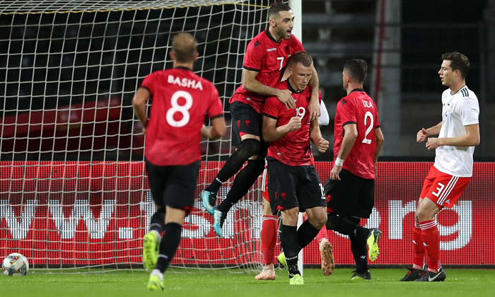 Albania vs Kazakhstan (0h 16/11): Khách hết hi vọng?