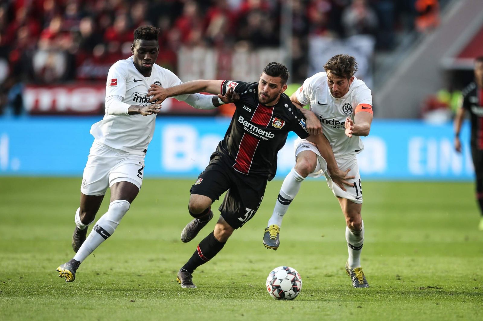 Eintracht Frankfurt vs Mgladbach (0h30 16/12): Tiếp đà bất bại