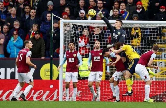 Kết quả Burnley 0-0 Arsenal: Chia điểm nhạt nhòa