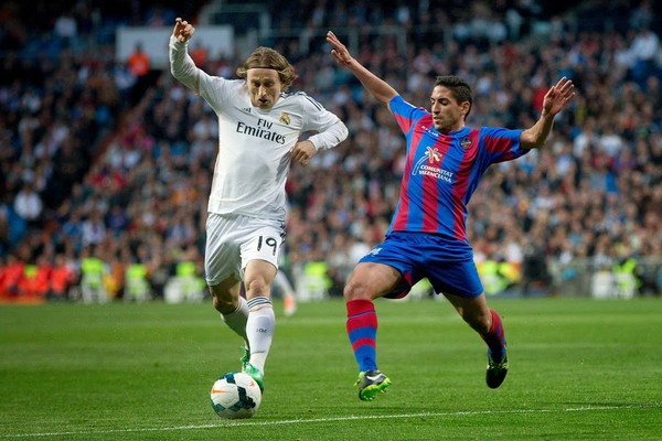 Levante vs Real Madrid (3h 23/2): Trở lại bài thực dụng