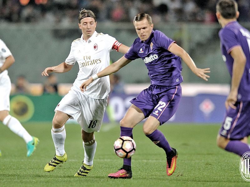 Fiorentina vs AC Milan (2h45 23/2): Kiệt sức