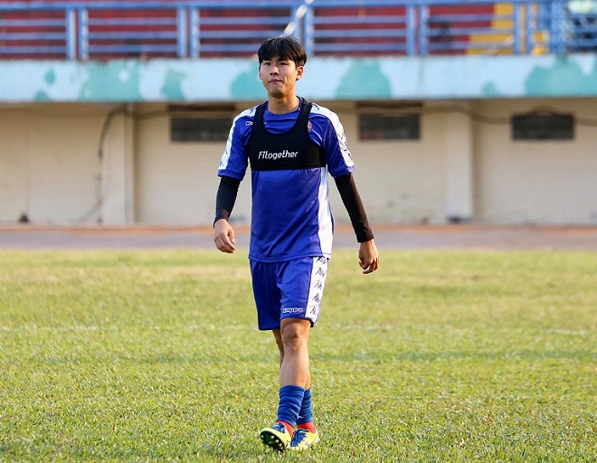 Chuyển nhượng V.League 29/2: Quang Hải, Tuấn Anh vẫn có cơ hội sang La Liga
