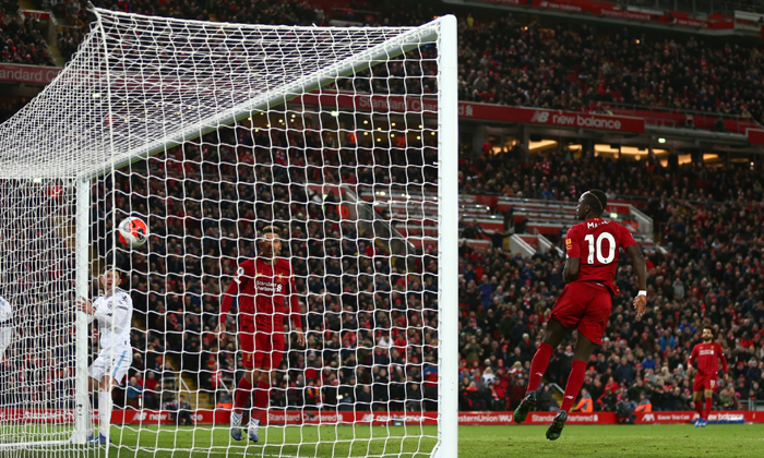 Liverpool 3-2 West Ham: Còn 4 nấc thang lên thiên đường
