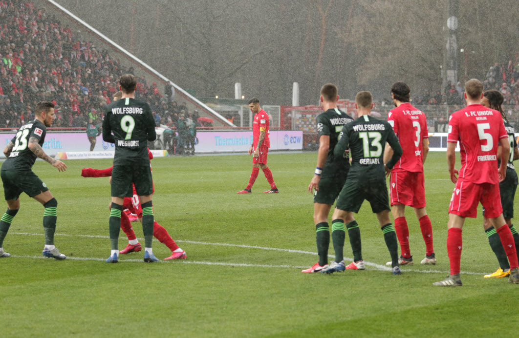 Union Berlin 2-2 Wolfsburg: Trận cầu của những tình huống cố định