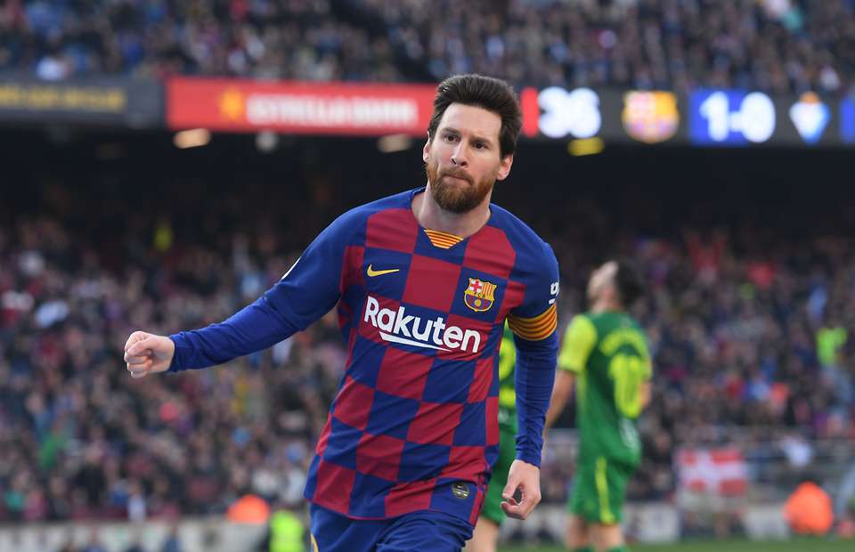 Bất chấp nội bộ lục đục, Messi tiếp tục gia hạn hợp đồng với Barca