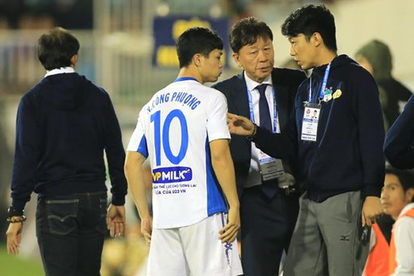 VFF lắng nghe HLV Chung Hae Seong tham mưu đổi thể lệ V-League