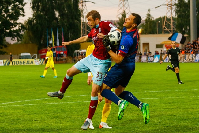 Dinamo Brest vs Shakhter Soligorsk, 23h30 8/4: Cái bóng của nhà vô địch