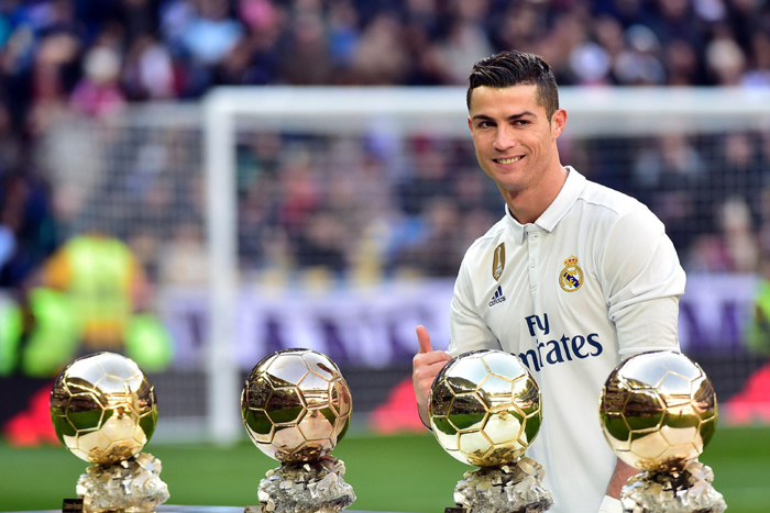 Đội hình 11 cầu thủ xuất sắc nhất trong lịch sử Real Madrid: Song sát Ronaldo?