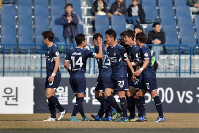 Seoul E Land vs Gyeongnam, 14h00 ngày 17/5: Khủng hoảng tâm lý