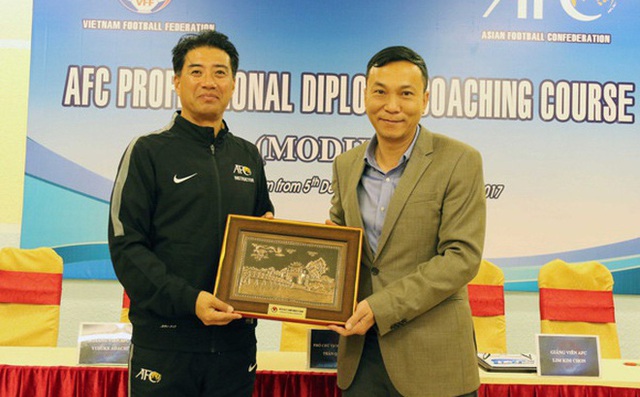 Tiết lộ mức lương khủng của tân Giám đốc kỹ thuật bóng đá Việt Nam