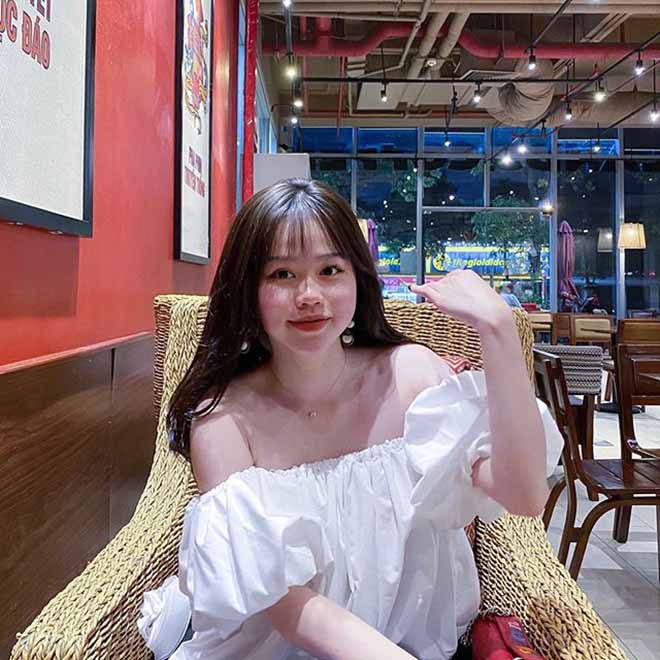 Bạn gái mới của Quang Hải, Huỳnh Anh quê ở đâu, sinh năm bao nhiêu?