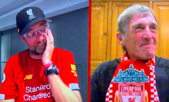 Chùm ảnh: CĐV Liverpool ăn mừng chức vô địch Premier League 2019/20