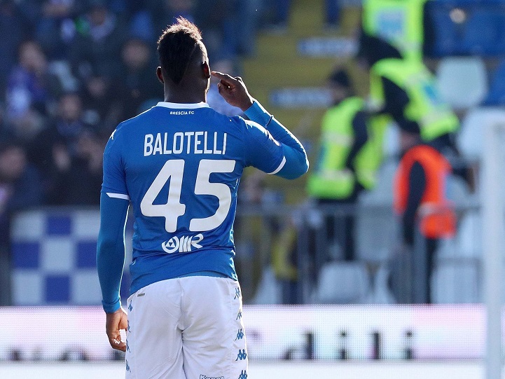 Mario Balotelli cầu cứu MU sau khi bị Brescia sa thải