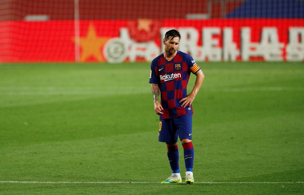 Những khúc cua kinh điển giúp Real vượt mặt Barca để lên ngôi La Liga