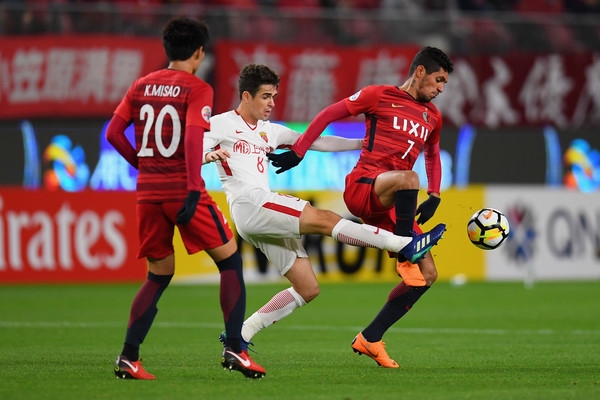 Guangzhou Evergrande vs Jiangsu Suning, 17h ngày 20/8: Nhà vua hụt hơi