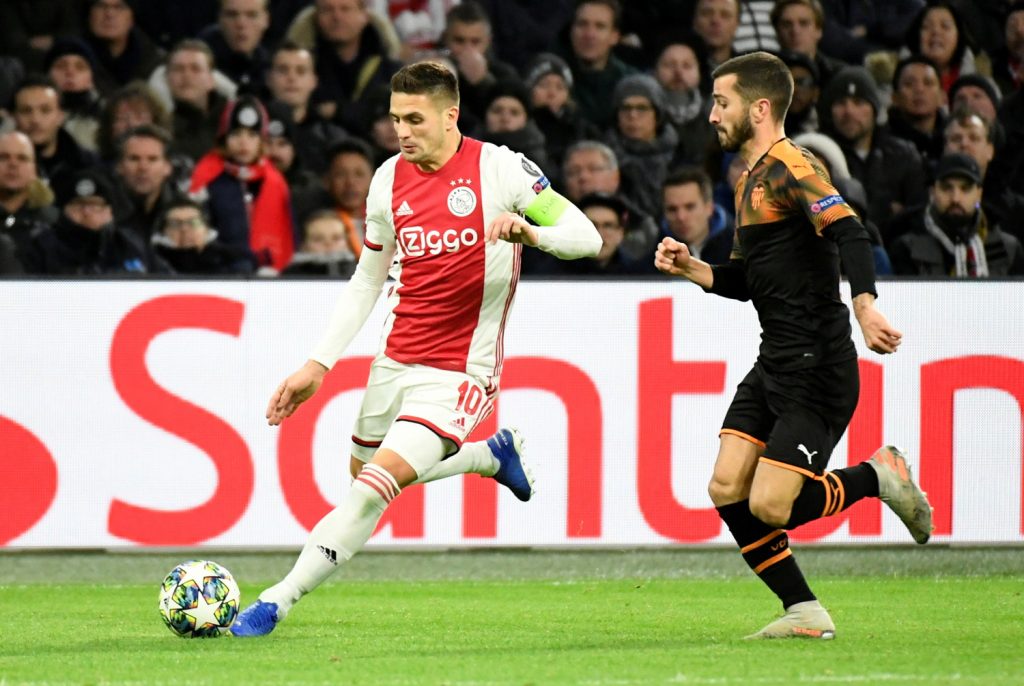 Ajax vs Holstein Kiel, 19h ngày 25/8: Nối dài mạch thắng
