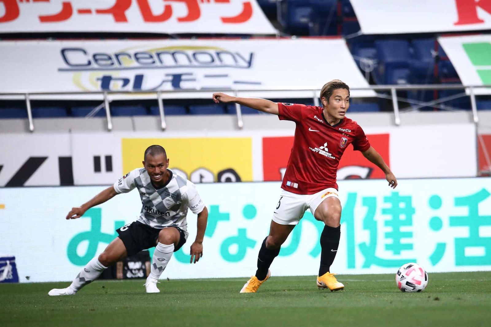 Urawa Red Diamonds vs Oita Trinita, 17h ngày 29/8: Nối dài mạch bất bại