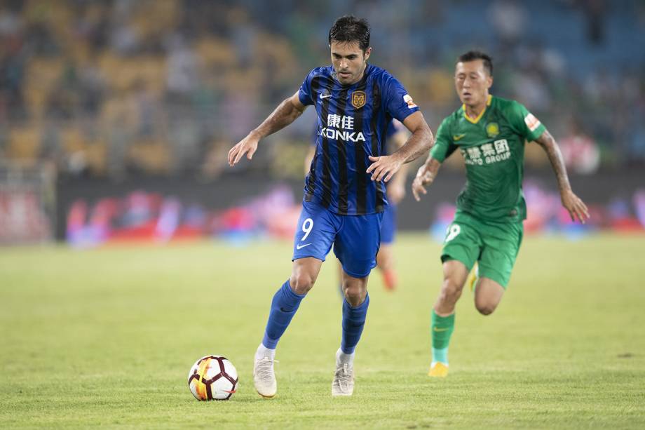 Jiangsu Suning vs Henan Jianye, 17h ngày 30/8: Cải thiện thành tích