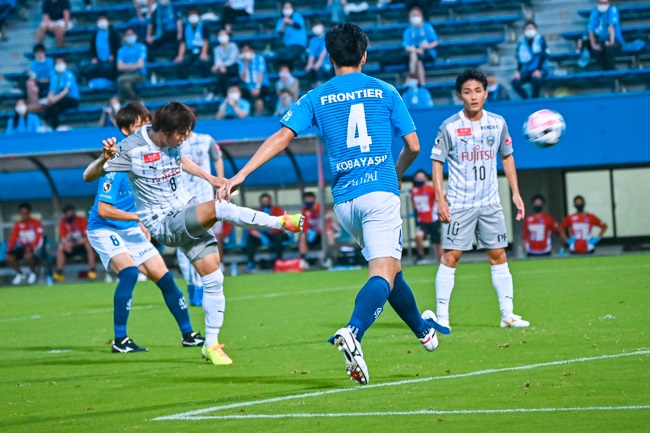 Kawasaki Frontale vs Yokohama FC, 17h00 ngày 23/9: Trứng chọi đá