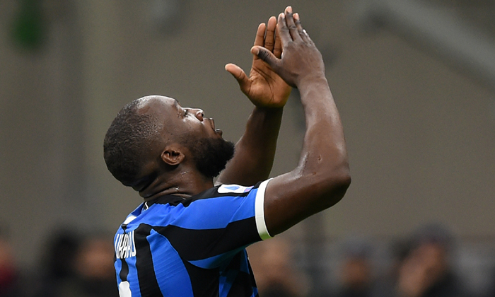 Inter Milan vs Cagliari (18h30 26/1): Bất bại để làm gì?