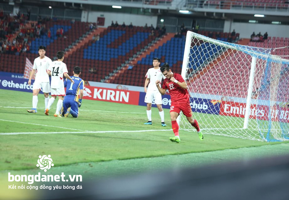 U23 Việt Nam 1-2 U23 Triều Tiên: Tiến Dũng sai lầm, Việt Nam bét bảng